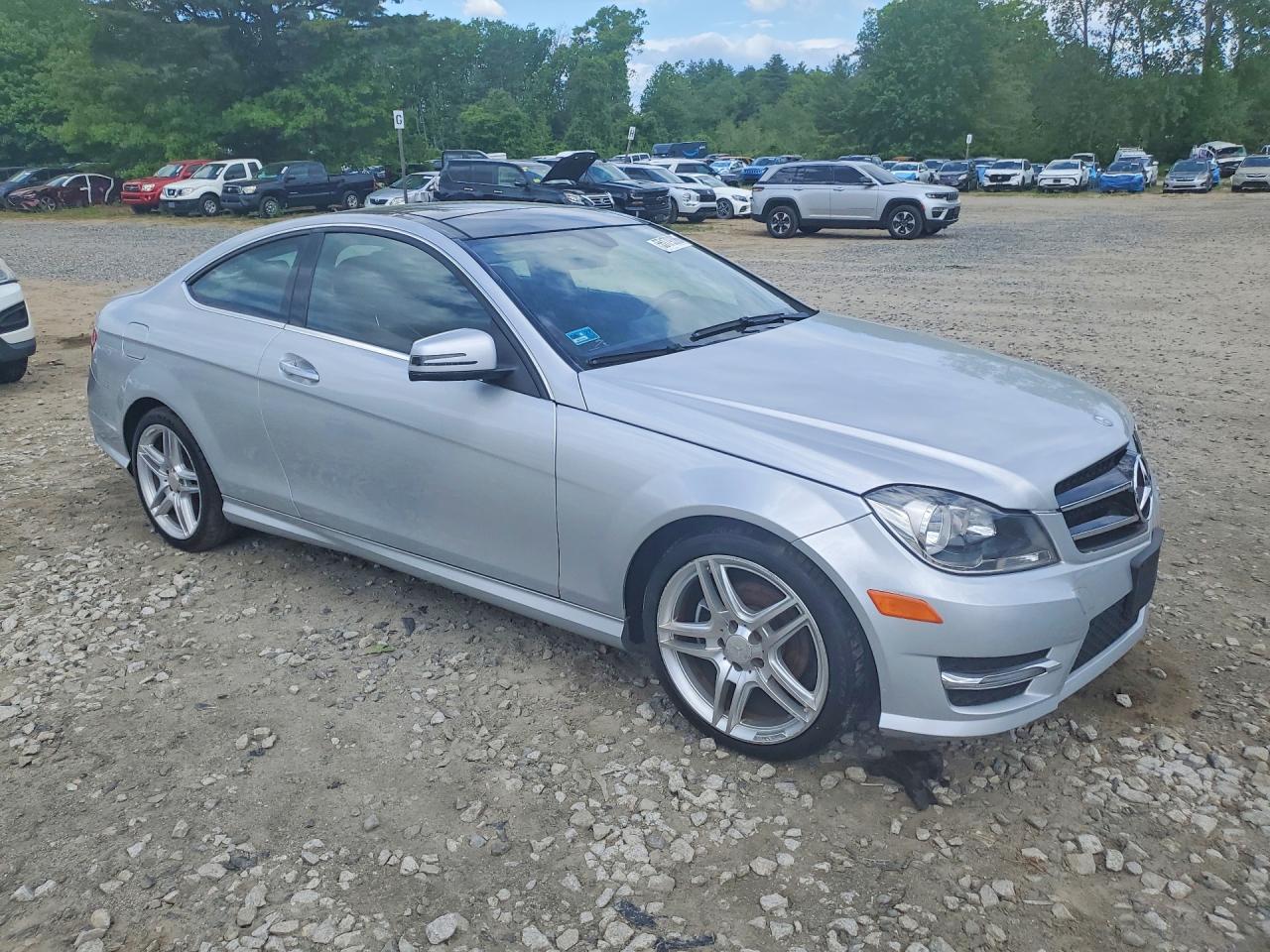 2012 Mercedes-Benz C-Class VIN WDDGJ4HB8CF901892 COPART salvage auction — Minor Dent/Scratches, RI - CERTIFICATE OF TITLE, sold $2,100 on 2026-07-01 (photo 4)