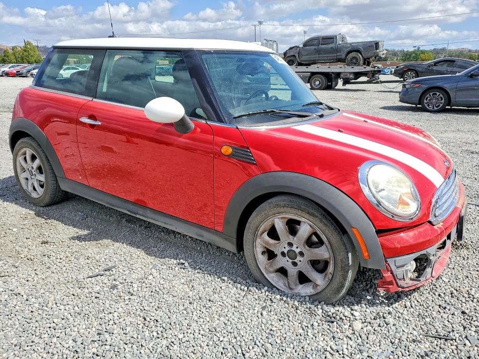 2010 Mini Cooper VIN WMWMF3C54ATZ65949 COPART salvage auction — UNDERCARRIAGE, CA - SALVAGE CERTIFICATE, sold $425 on 2026-08-12 (photo 4)