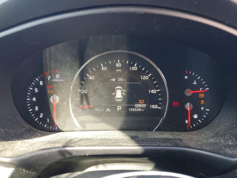 2019 Kia Sorento VIN 5XYPK4A56KG543375 COPART salvage auction — NORMAL WEAR, Tx - Certificate Of Title, sold $4,500 on 2026-07-30 (photo 9)