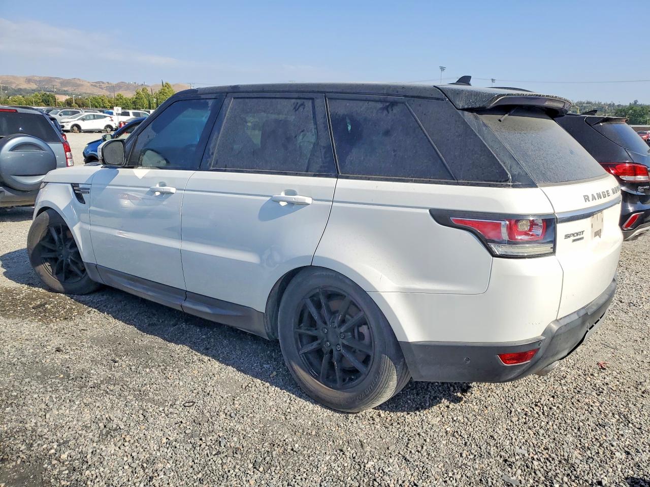 2016 Land Rover Range Rover Sport VIN SALWG2VF1GA573615 COPART salvage auction — Minor Dent/Scratches, CA - LIEN PAPERS-CLEAN OR AC, sold $1,100 on 2026-07-01 (photo 2)