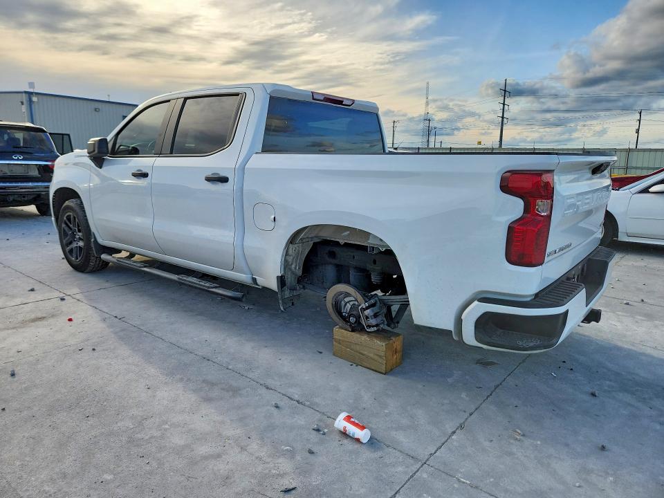2024 Chevrolet Silverado VIN 1GCPABEKXRZ385240 COPART salvage auction — SIDE, Tx - Salvage Vehicle Title, sold $8,700 on 2026-07-24 (photo 2)
