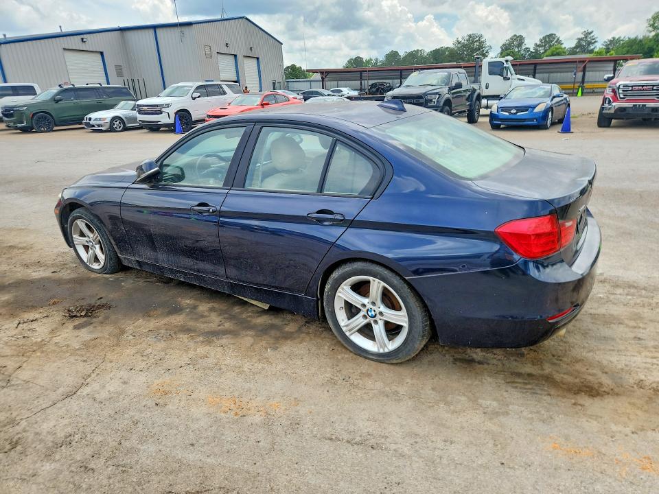 2014 BMW 3 series VIN WBA3C3G53ENS70936 COPART salvage auction — NORMAL WEAR, Ms - Certificate Of Title (P), sold $500 on 2026-07-10 (photo 2)