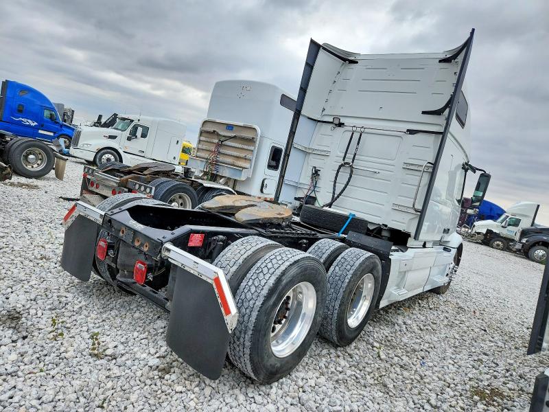 2024 Volvo Vnr VIN 4V4WC9EH1RN629758 COPART salvage auction — MINOR DENT/SCRATCHES, NE - CERT OF TITLE-SALVAGE, sold $50,500 on 2026-07-07 (photo 4)