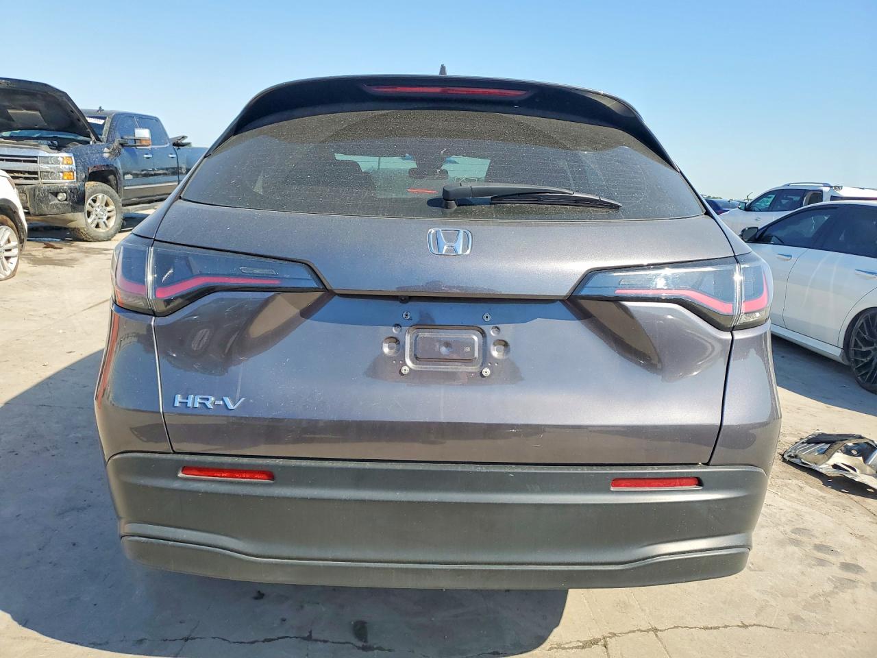 2023 Honda HR-V VIN 3CZRZ1H30PM722295 COPART salvage auction — Front End, TX - SALVAGE VEHICLE TITLE, sold $5,000 on 2026-06-25 (photo 6)