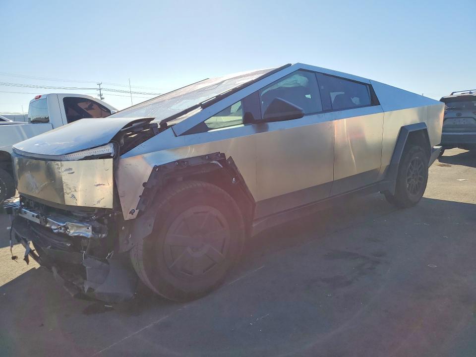 2025 Tesla Cybertruck VIN 7G2CEHED4SA063495 COPART salvage auction — FRONT END, Ca - Salvage Certificate, sold $25,500 on 2026-07-13 (photo 1)