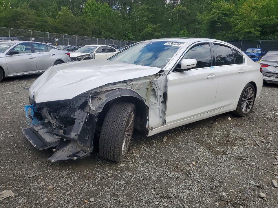 2021 BMW 5er VIN WBA53BH08MWX04671 — COPART salvage auction photo