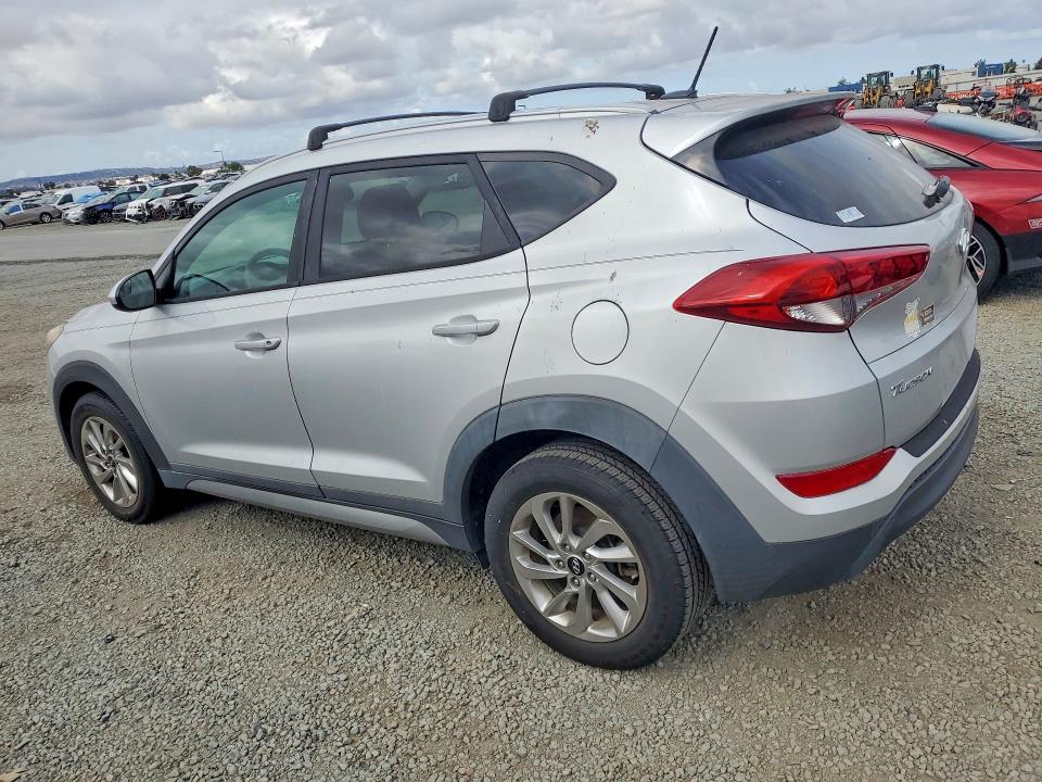 2017 Hyundai VIN KM8J33A44HU273246 COPART salvage auction — MINOR DENT/SCRATCHES, Ca - Dis/Dlr/Exp Only Clean Title, sold $3,500 on 2026-07-21 (photo 2)