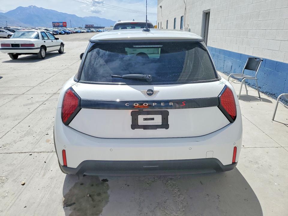 2025 Mini Cooper VIN WMW23GD0XS2W57640 COPART salvage auction — SIDE, Ut - Salvage Certificate, sold $7,700 on 2026-08-17 (photo 6)