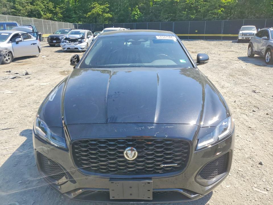 2024 Jaguar Xf VIN SAJBL4GX4RCY96164 COPART salvage auction — SIDE, Md - Cert Of Salvage < 75% Damage, sold $12,700 on 2026-07-10 (photo 5)