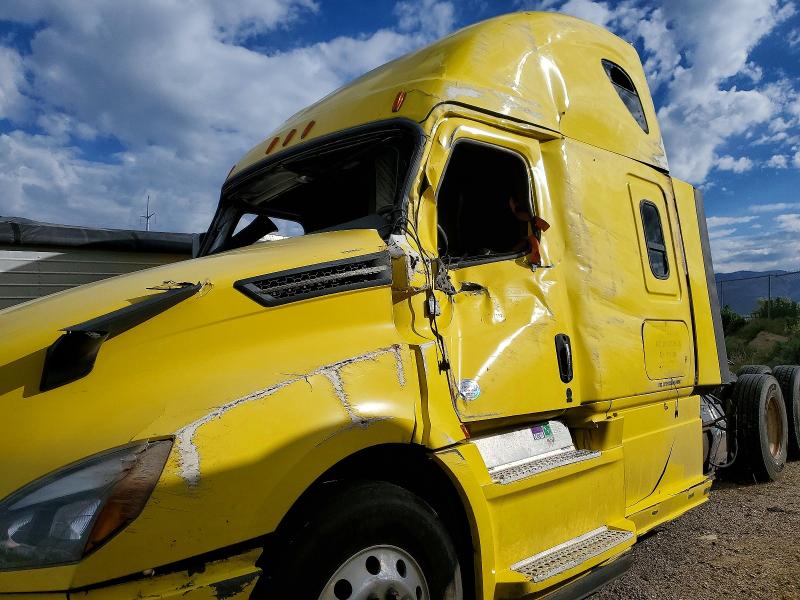 2020 Freightliner Cascadia 126 VIN 3AKJHHDR4LSKN2161 COPART salvage auction — ROLLOVER, UT - SALVAGE CERTIFICATE, sold $2,850 on 2026-07-09 (photo 9)