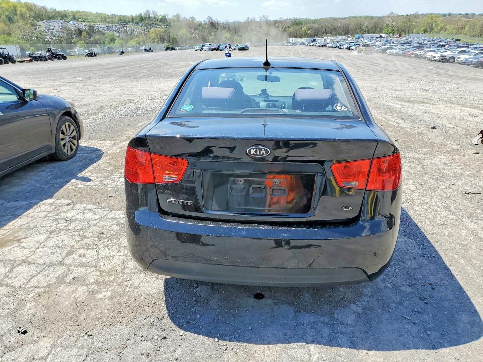 2013 Kia VIN KNAFU4A25D5706876 COPART salvage auction — SIDE, Md - Cert Of Salvage > 75% Damage, sold $375 on 2026-07-10 (photo 6)