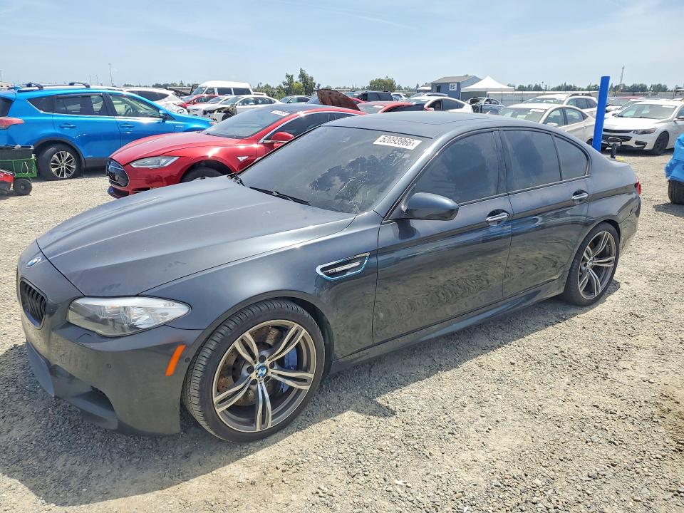 2013 BMW M5 VIN WBSFV9C59DD095852 COPART salvage auction — MINOR DENT/SCRATCHES, Ca - Dis/Dlr/Exp Only Clean Title, sold $11,200 on 2026-07-28 (photo 1)