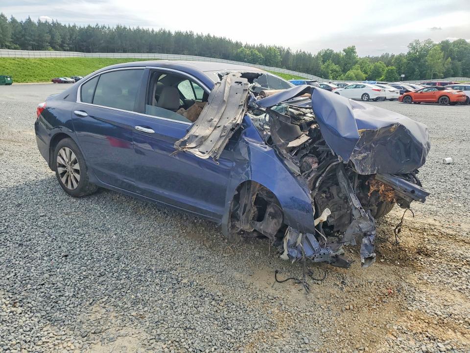 2015 Honda Accord VIN 1HGCR2F75FA029050 COPART salvage auction — BURN, Nc - Salvage Certificate Of Title, sold $150 on 2026-07-23 (photo 4)