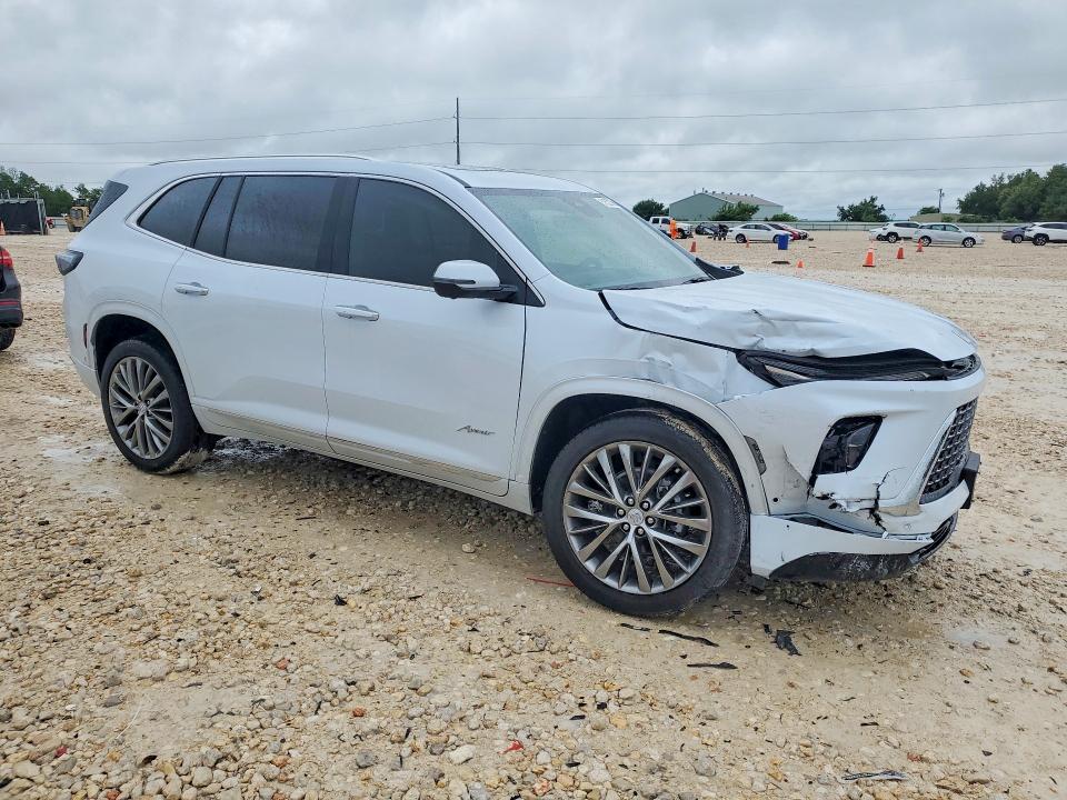 2026 Buick . VIN 5GAEVCKS5TJ221908 COPART salvage auction — FRONT END, Salvage Title, sold $23,000 on 2026-07-21 (photo 4)