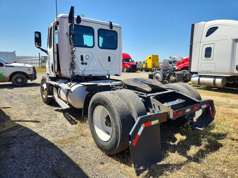 2024 Freightliner Cascadia VIN 3AKBHSDV9RSVJ0293 COPART salvage auction — FRONT END, CA - SALVAGE CERTIFICATE, sold $3,200 on 2026-09-15 (photo 3)