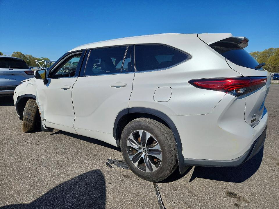 2022 Toyota Highlander hybrid VIN 5TDHBRCH4NS543312 COPART salvage auction — MECHANICAL, Ma - Certificate Of Title, sold $11,400 on 2026-07-02 (photo 2)