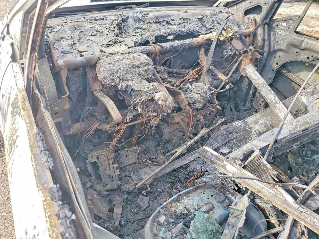 2010 Mazda 5 VIN JM1CR2W35A0360754 COPART salvage auction — Burn, KS - NON-REPAIRABLE VEHICLE CERTIFI, sold $100 on 2026-07-09 (photo 8)