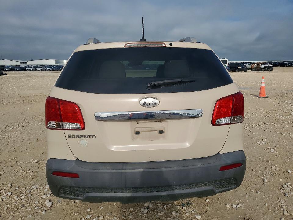 2011 Kia Sorento VIN 5XYKTDA26BG068842 COPART salvage auction — NORMAL WEAR, Tx - Storage Lien Papers (P), sold $1,550 on 2026-07-30 (photo 6)