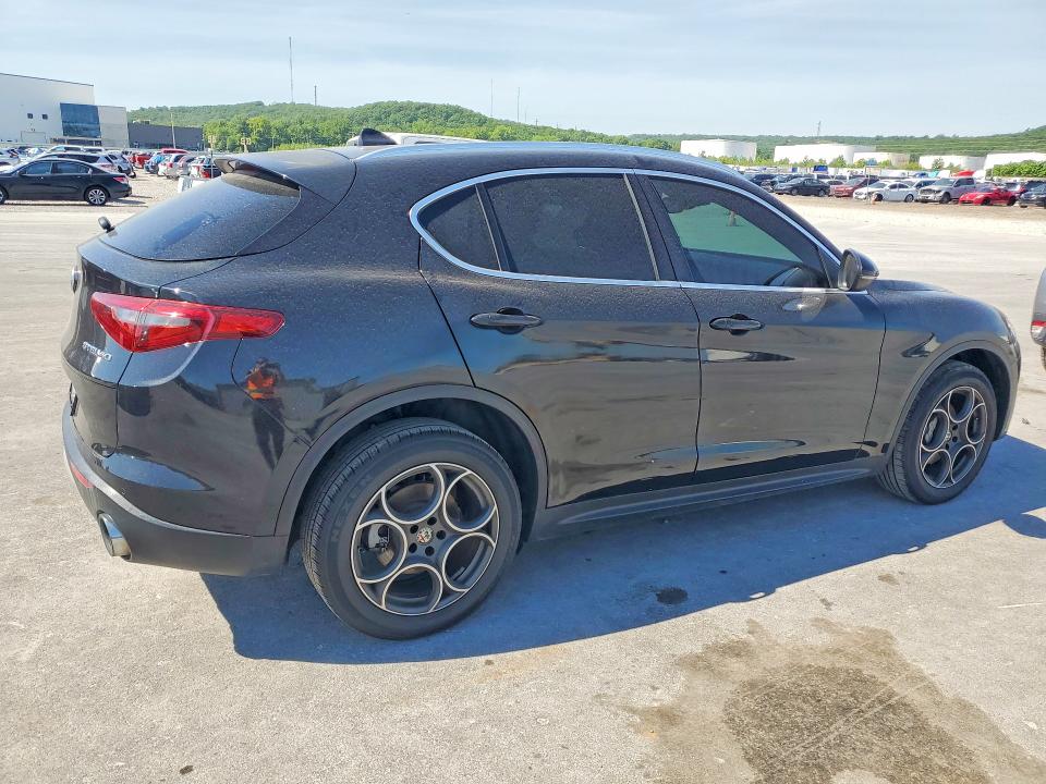 2018 Alfa romeo Stelvio VIN ZASFAKAN1J7B74253 COPART salvage auction — MINOR DENT/SCRATCHES, Fl - Certificate Of Title, sold $5,200 on 2026-07-29 (photo 3)