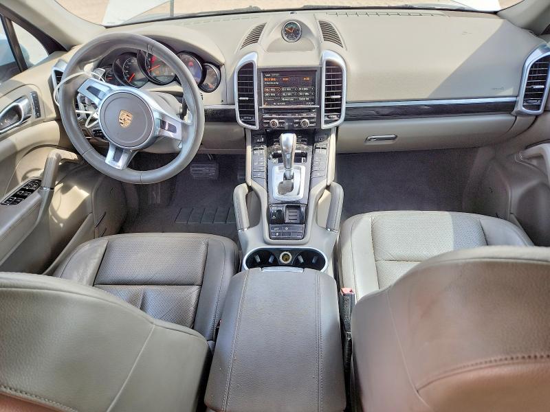 2014 Porsche Cayenne VIN WP1AA2A28ELA97451 COPART salvage auction — MINOR DENT/SCRATCHES, Fl - Certificate Of Title (P), sold $2,050 on 2026-07-30 (photo 8)