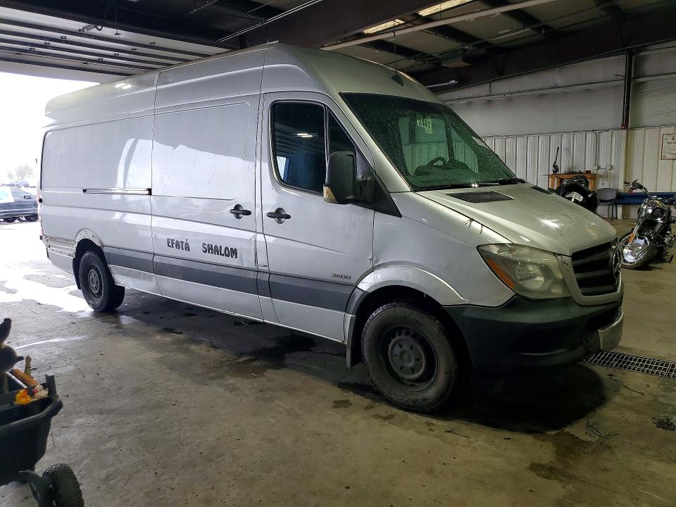 2015 Mercedes-benz Sprinter VIN WD3PE8DC8F5957811 COPART salvage auction — REAR END, Co - Public - Salvage Title, sold $925 on 2026-07-08 (photo 4)