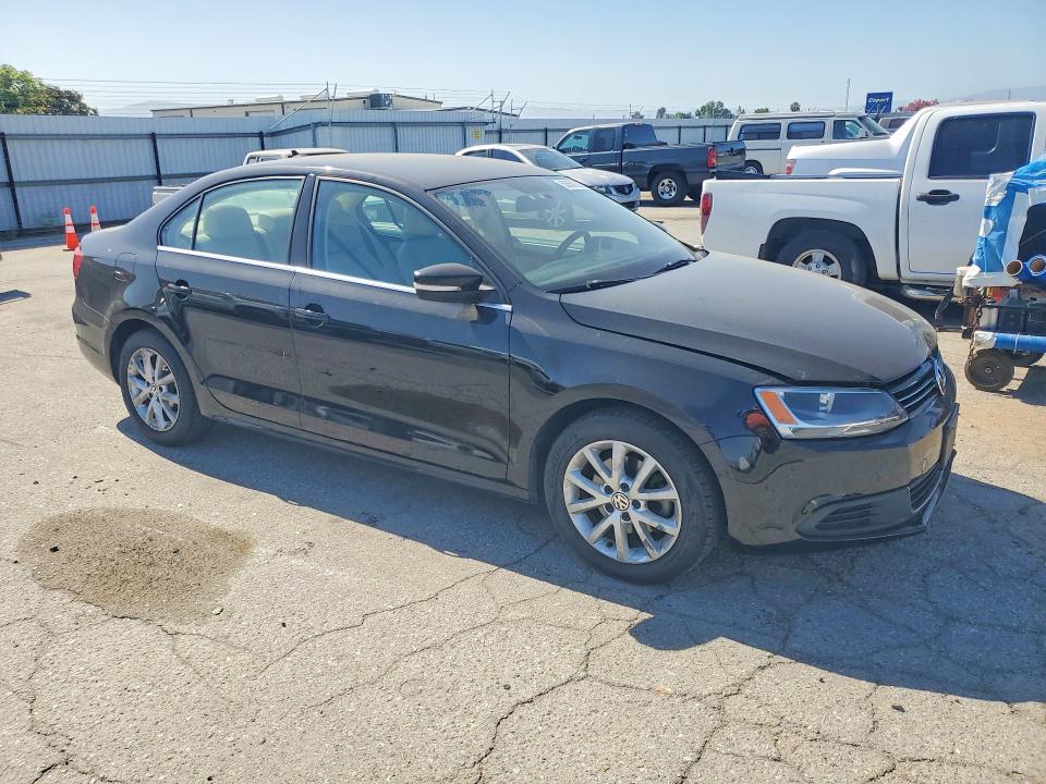 2014 Volkswagen Jetta VIN 3VWD17AJ9EM423417 COPART salvage auction — NORMAL WEAR, Ca - Certificate Of Title, sold $1,900 on 2026-07-10 (photo 4)