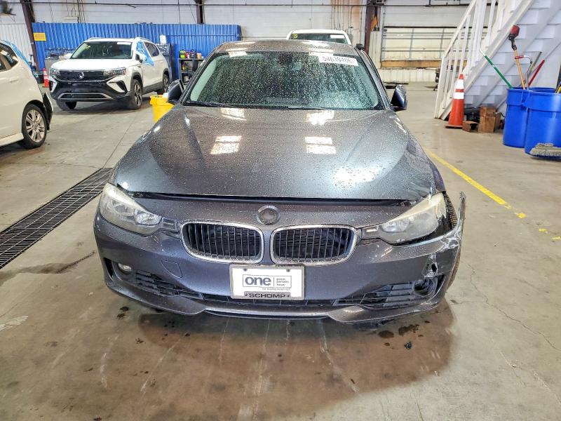 2013 BMW 3er VIN WBA3C1C59DF441451 COPART salvage auction — SIDE, Co - Public - Salvage Title, sold $1,450 on 2026-07-02 (photo 5)