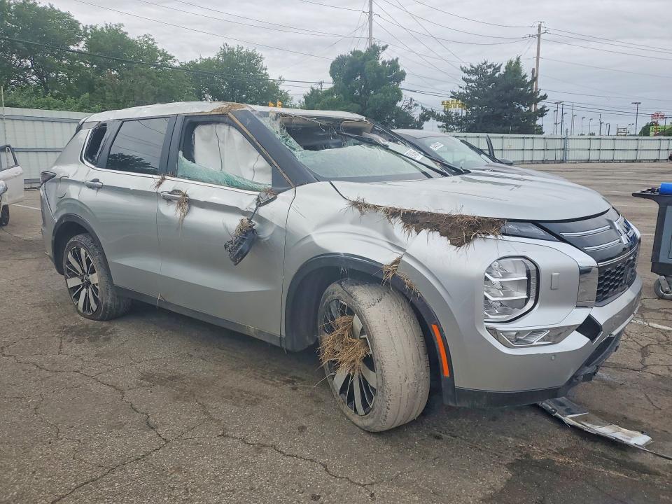 2025 Mitsubishi Outlander VIN JA4J4VA87SZ028302 COPART salvage auction — ALL OVER, Oh - Certificate Of Title, sold $9,600 on 2026-07-15 (photo 4)