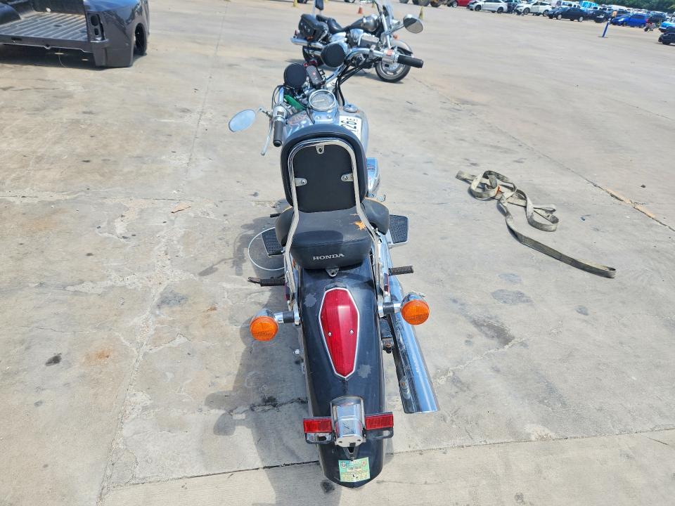 2005 Honda Vt750 VIN JH2RC50325M102249 COPART salvage auction — SIDE, Tx - Salvage Vehicle Title, sold $250 on 2026-07-30 (photo 4)