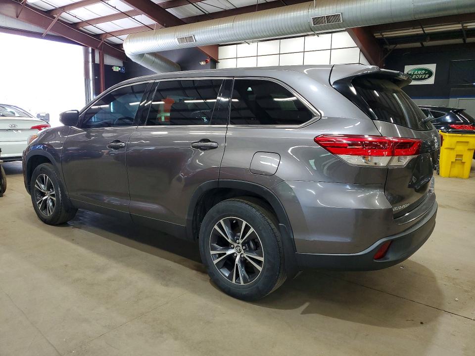 2019 Toyota Highlander VIN 5TDBZRFH1KS916654 COPART salvage auction — MINOR DENT/SCRATCHES, Ma - Certificate Of Title, sold $11,000 on 2026-07-27 (photo 2)