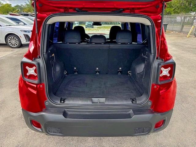 2020 Jeep Renegade VIN ZACNJAAB2LPL15502 COPART salvage auction — MINOR DENT/SCRATCHES, Fl - Cert Of Title Slvg Rebuildable (P), sold $6,700 on 2026-07-28 (photo 6)