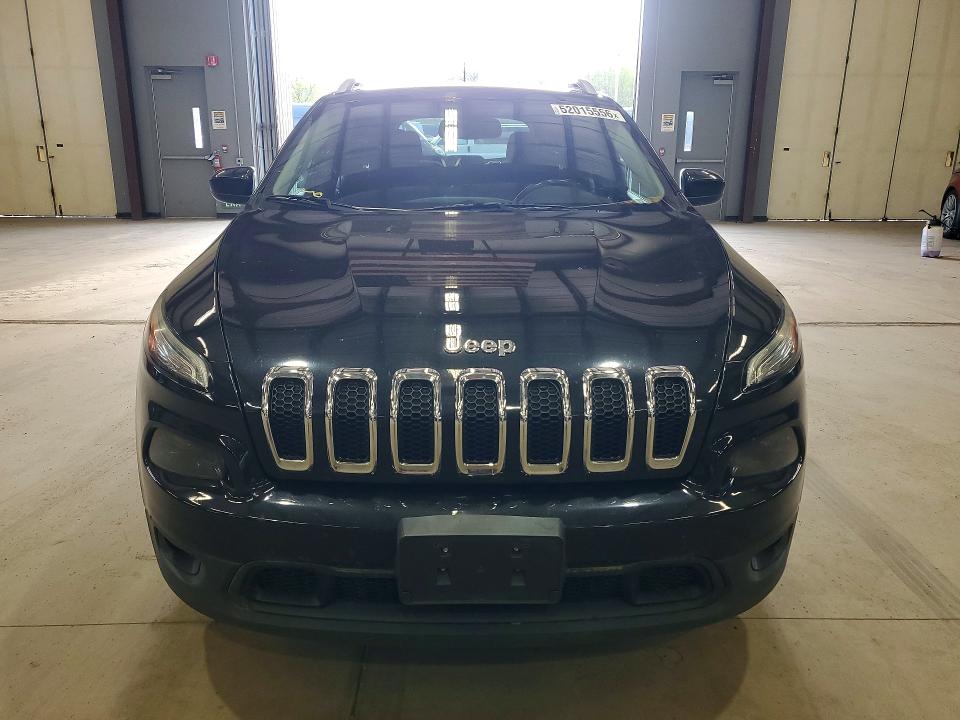 2015 Jeep Cherokee VIN 1C4PJMCS7FW793075 COPART salvage auction — SIDE, CT - CERTIFICATE OF TITLE, sold $2,000 on 2026-08-07 (photo 5)