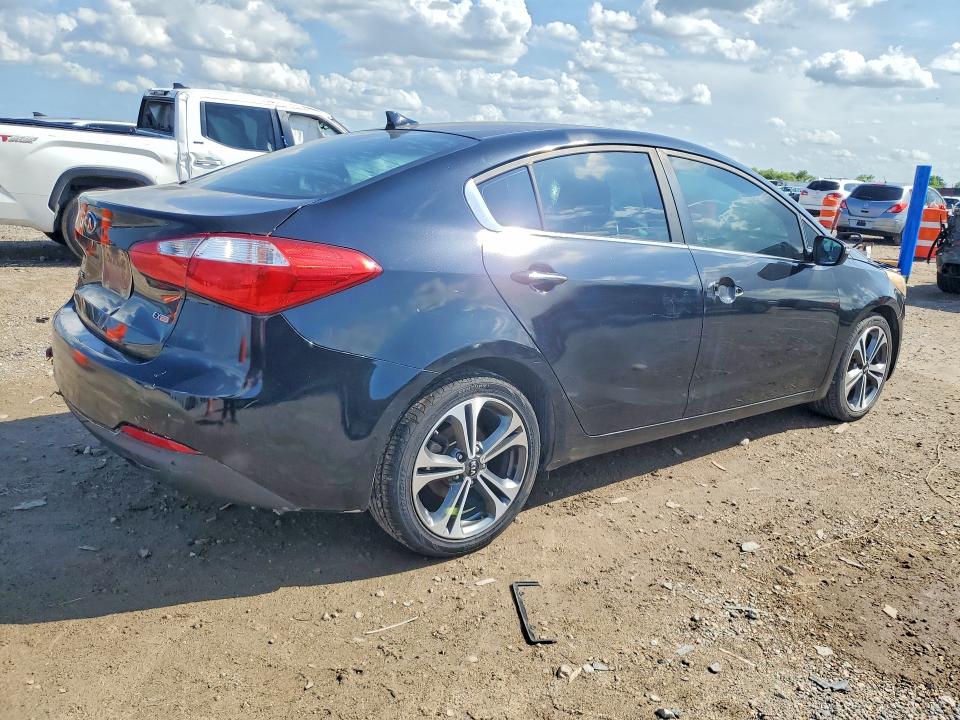 2015 Kia Forte VIN KNAFX4A86F5378348 COPART salvage auction — REAR END, TX - SALVAGE VEHICLE TITLE, sold $725 on 2026-07-06 (photo 3)