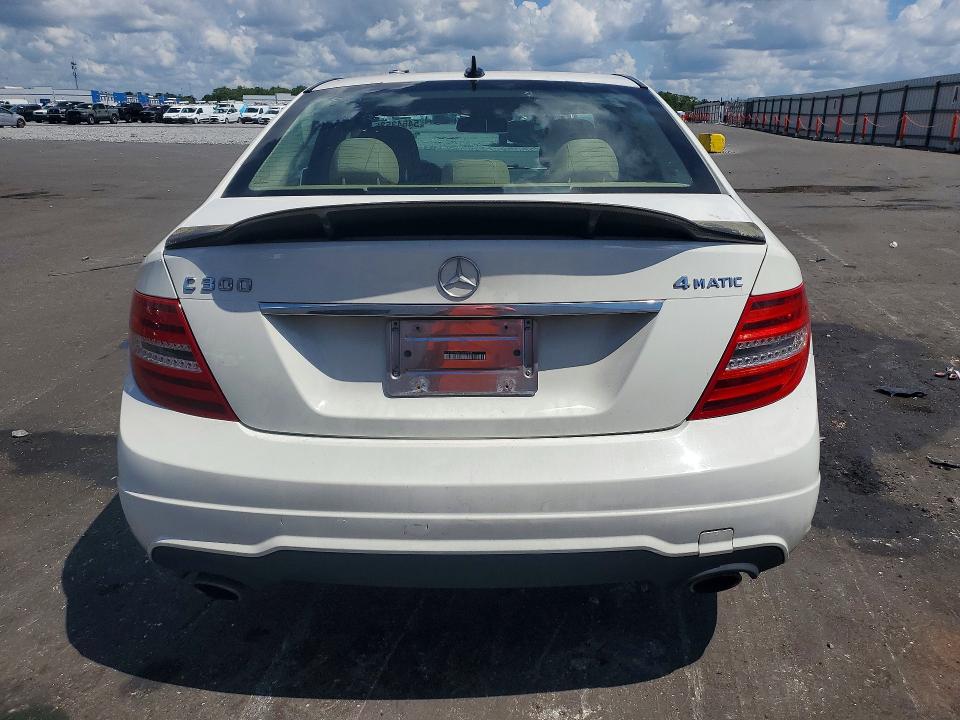 2012 Mercedes-benz VIN WDDGF8BBXCR239684 COPART salvage auction — FRONT END, FL - CERT OF TITLE SLVG REBUILDABLE, sold $15 on 2026-08-05 (photo 6)