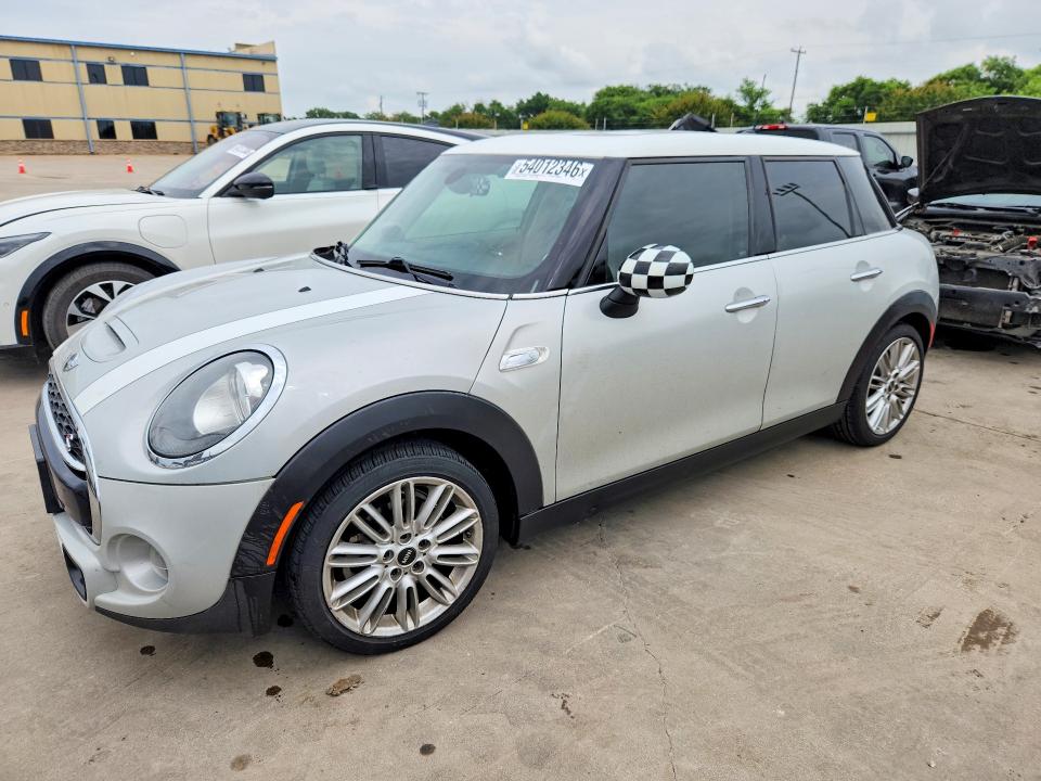 2018 Mini Hard top VIN WMWXU3C59F2B66560 COPART salvage auction — REAR END, Fl - Certificate Of Title, sold $900 on 2026-08-06 (photo 1)