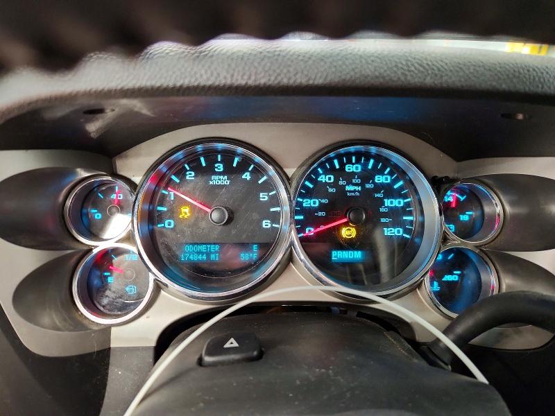 2013 Chevrolet Silverado 1500 VIN 1GCRKSE71DZ217304 COPART salvage auction — MINOR DENT/SCRATCHES, VT - CERTIFICATE OF TITLE, sold $2,500 on 2026-07-09 (photo 9)