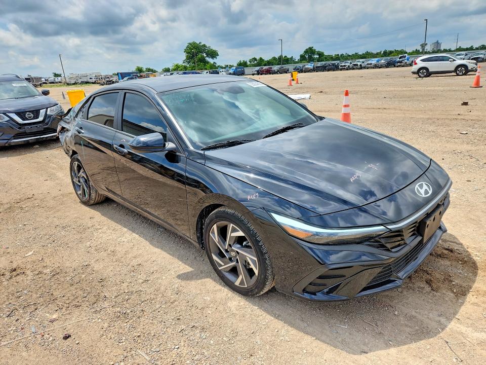 2025 Hyundai Elantra VIN KMHLM4DG1SU015663 COPART salvage auction — REAR END, TX - SALVAGE VEHICLE TITLE (P), sold $5,000 on 2026-07-22 (photo 4)