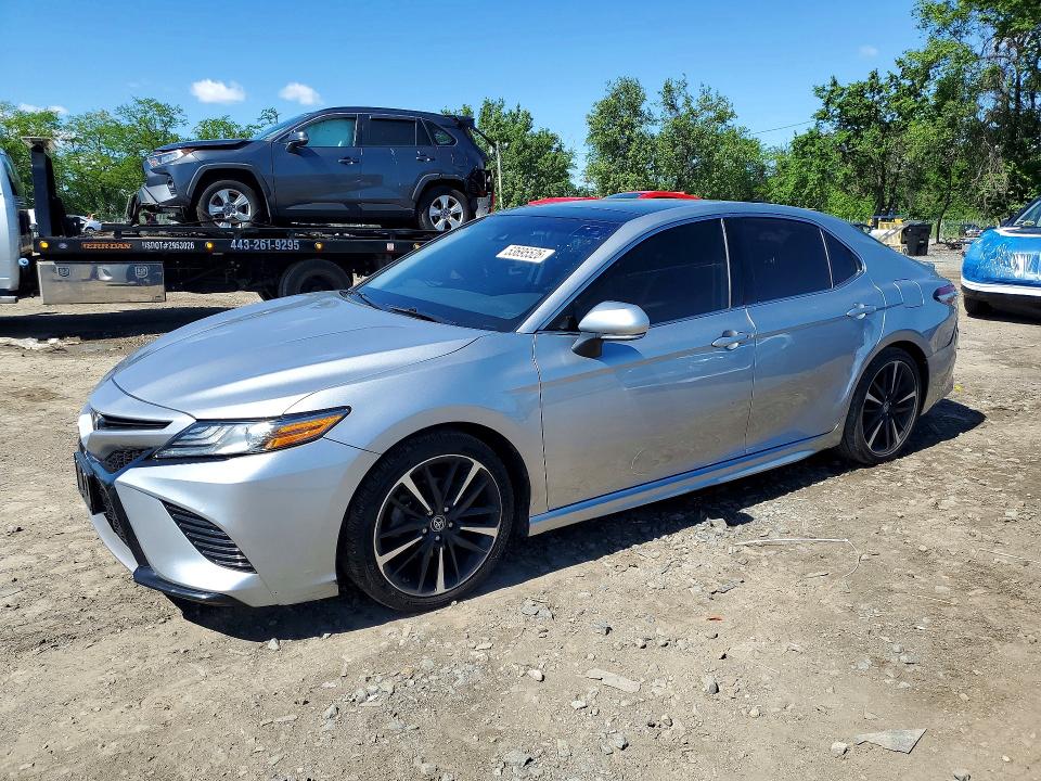 2019 Toyota Camry VIN 4T1B61HK9KU719404 — COPART salvage auction photo