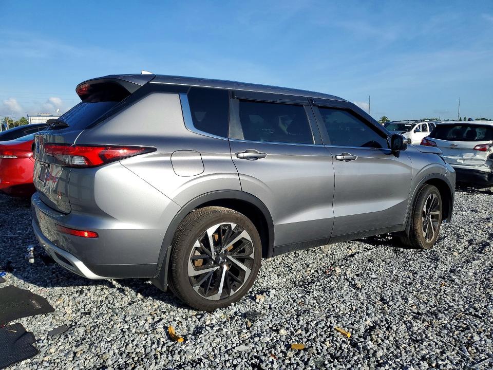 2022 Mitsubishi Outlander VIN JA4J3UA87NZ017480 COPART salvage auction — FRONT END, Fl - Certificate Of Destruction, sold $5,400 on 2026-07-14 (photo 3)
