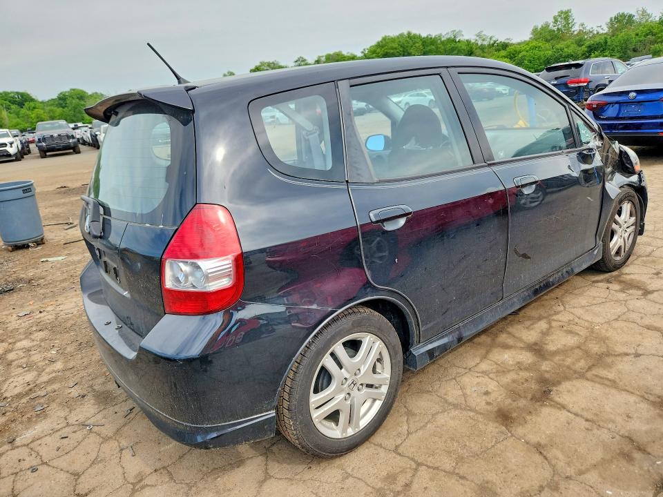2007 Honda Fit VIN JHMGD38687S015002 COPART salvage auction — FRONT END, CT - CERT OF TITLE-SALVAGE, sold $650 on 2026-07-14 (photo 3)