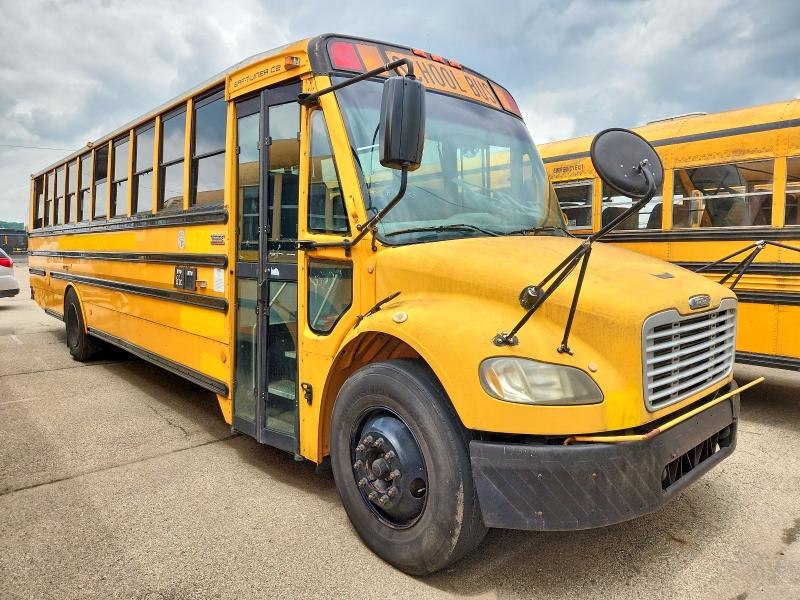 2010 Freightliner VIN 4UZABRDT4ACAN9607 COPART salvage auction — SIDE, OH - CERTIFICATE OF TITLE, sold $1,600 on 2026-09-18 (photo 1)