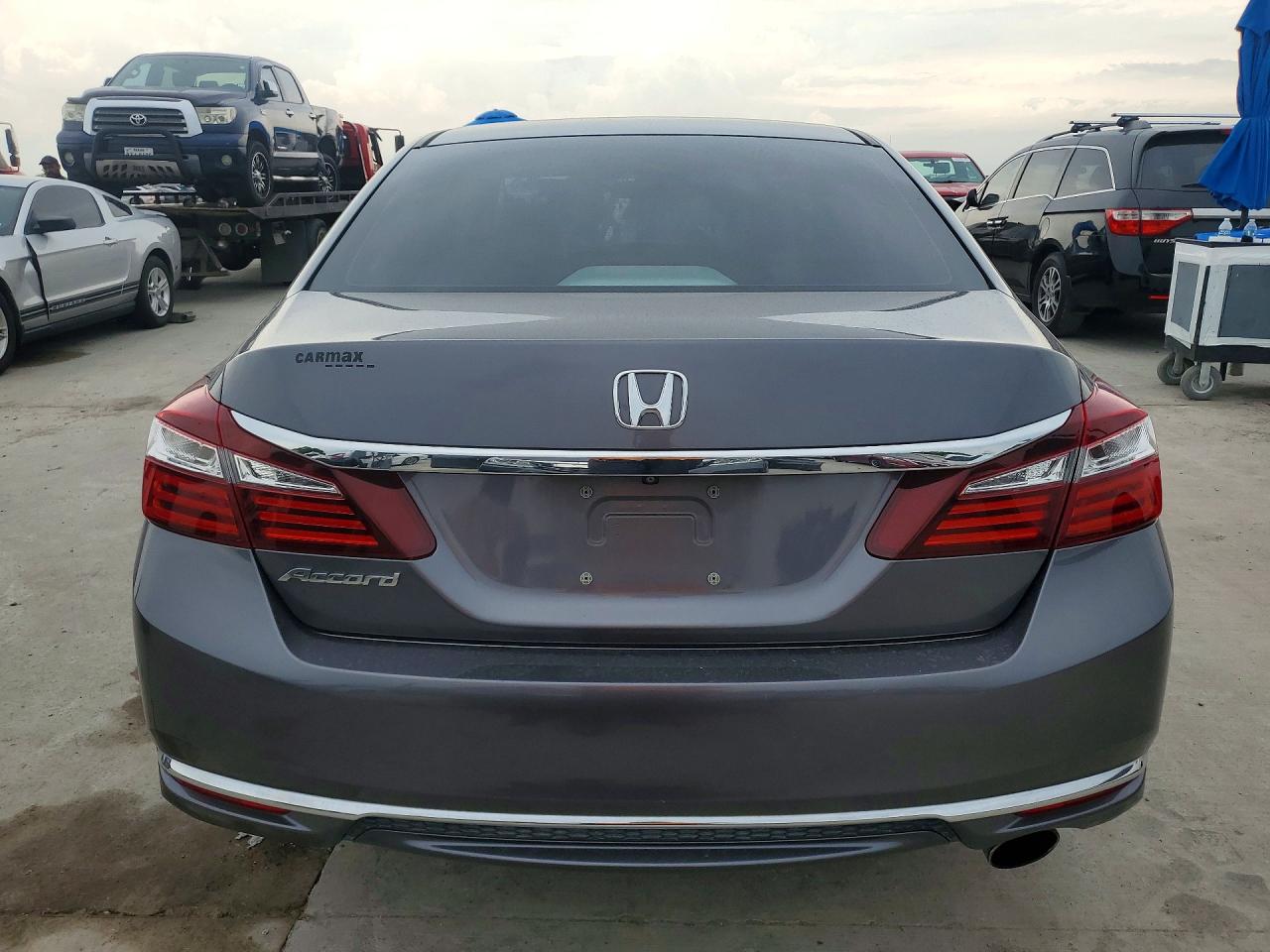 2017 Honda Accord VIN 1HGCR2F36HA076913 COPART salvage auction — Front End, TX - SALVAGE VEHICLE TITLE, sold $5,900 on 2026-06-25 (photo 6)