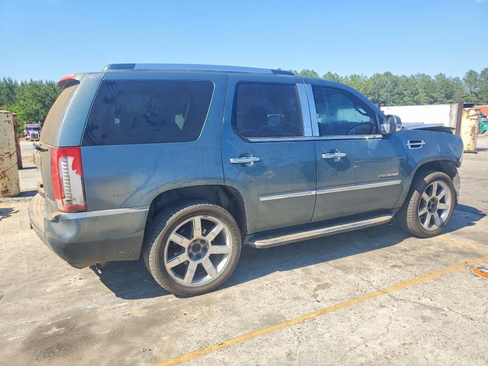 2008 Cadillac Escalade VIN 1GYEC63848R145075 COPART salvage auction — FRONT END, Sc - Cert Of Title-Salvage, sold $1,350 on 2026-07-03 (photo 3)