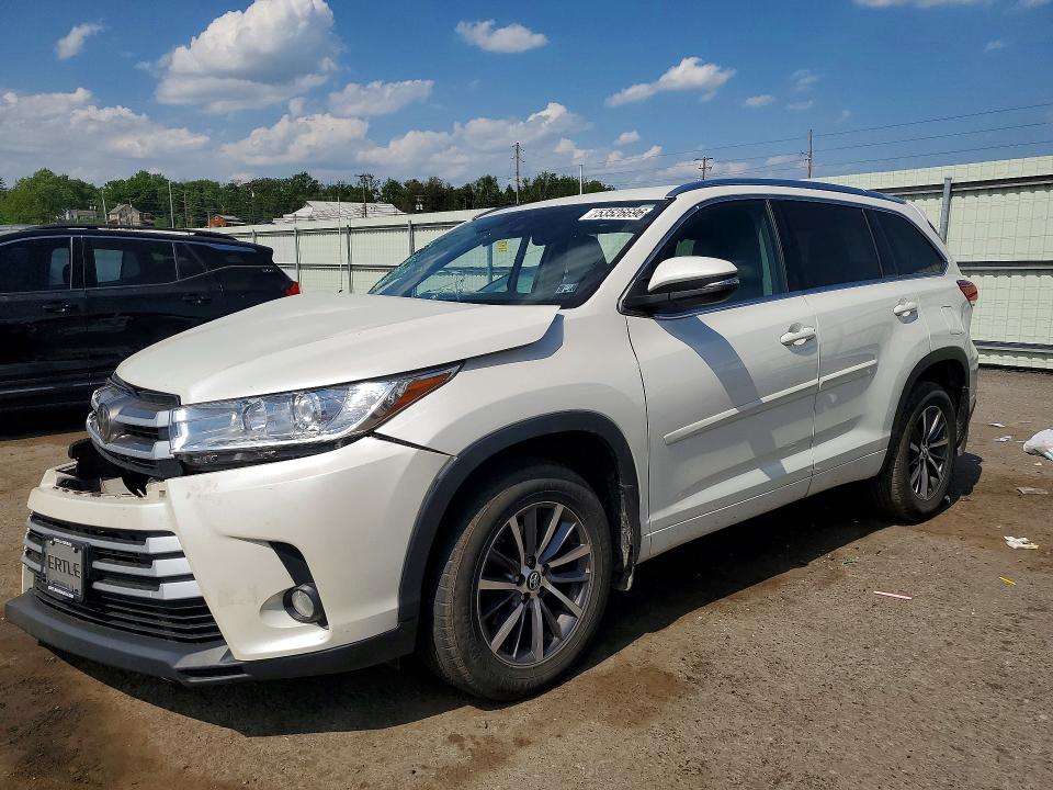 2017 Toyota VIN 5TDJZRFH2HS514842 COPART salvage auction — SIDE, Pa - Certificate Of Salvage, sold $350 on 2026-07-24 (photo 1)