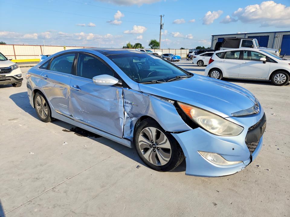 2015 Hyundai Sonata VIN KMHEC4A46FA120843 COPART salvage auction — FRONT END, Tx - Salvage Vehicle Title, sold $675 on 2026-07-10 (photo 4)