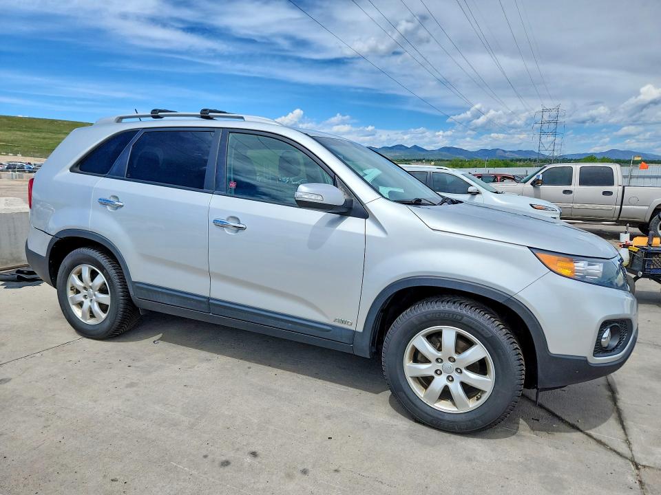 2013 Kia VIN 5XYKTDA23DG347555 COPART salvage auction — REAR END, Co - Public - Salvage Title, sold $2,250 on 2026-07-08 (photo 4)