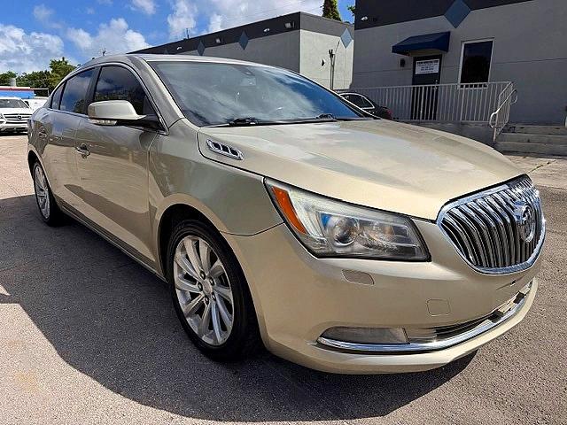 2016 Buick Lacrosse VIN 1G4GB5G35GF172002 COPART salvage auction — MINOR DENT/SCRATCHES, Fl - Cert Of Title-Rebuilt (P), sold $3,950 on 2026-07-08 (photo 4)