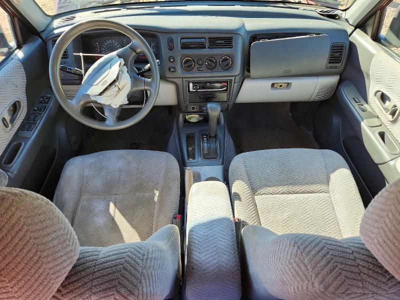 2000 Mitsubishi Montero VIN JA4LS21HXYP046732 COPART salvage auction — FRONT END, Nc - Salvage Certificate Of Title, sold $250 on 2026-07-06 (photo 8)