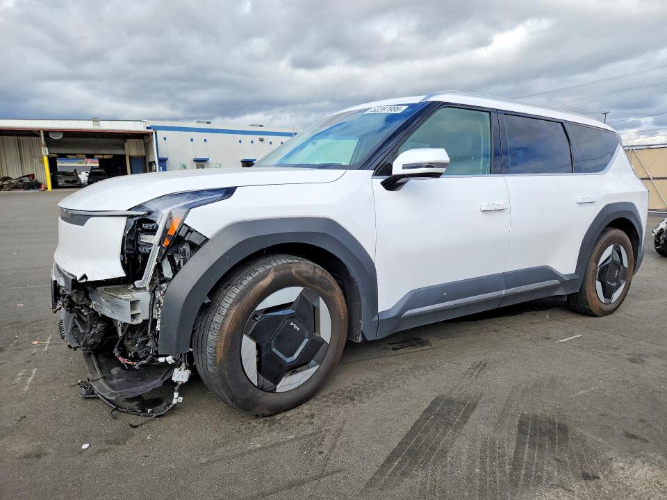 2025 Kia VIN 5XYAFFS59SG001627 COPART salvage auction — FRONT END, Ca - Salvage Certificate, sold $11,700 on 2026-07-30 (photo 1)