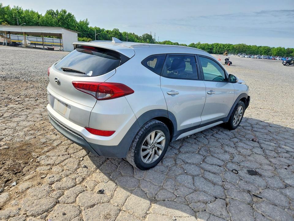 2018 Hyundai Tucson VIN KM8J33A42JU633006 COPART salvage auction — FRONT END, Tn - Salvage Certificate, sold $2,000 on 2026-07-06 (photo 3)